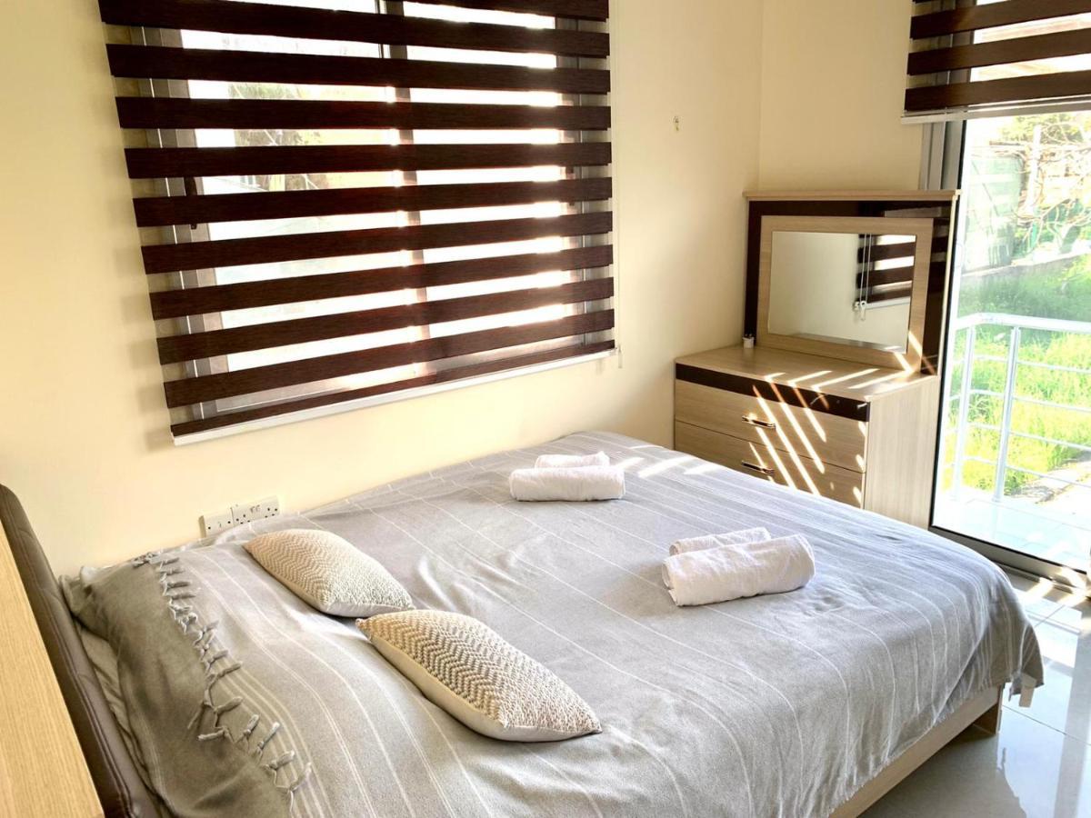 Amazing Two-Bedroom Apartment In Residence Lukomorye D1 With Private Garden Karavas  Exterior photo