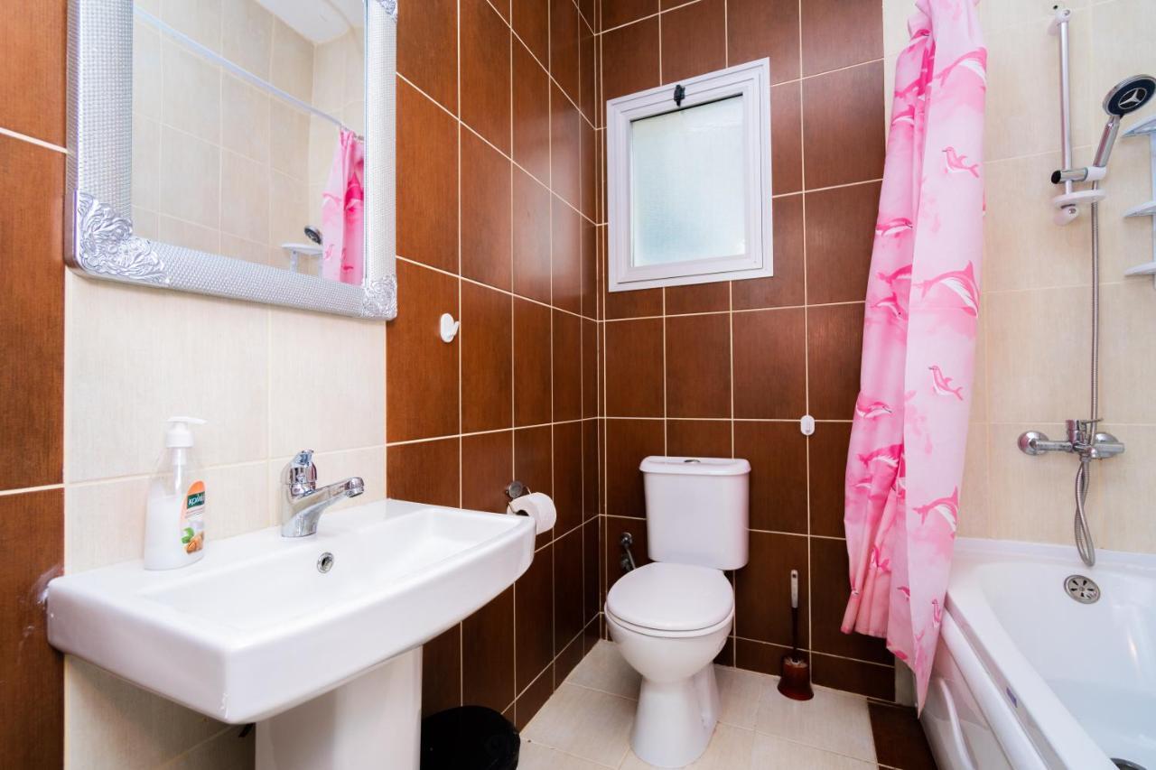 Amazing Two-Bedroom Apartment In Residence Lukomorye D1 With Private Garden Karavas  Exterior photo