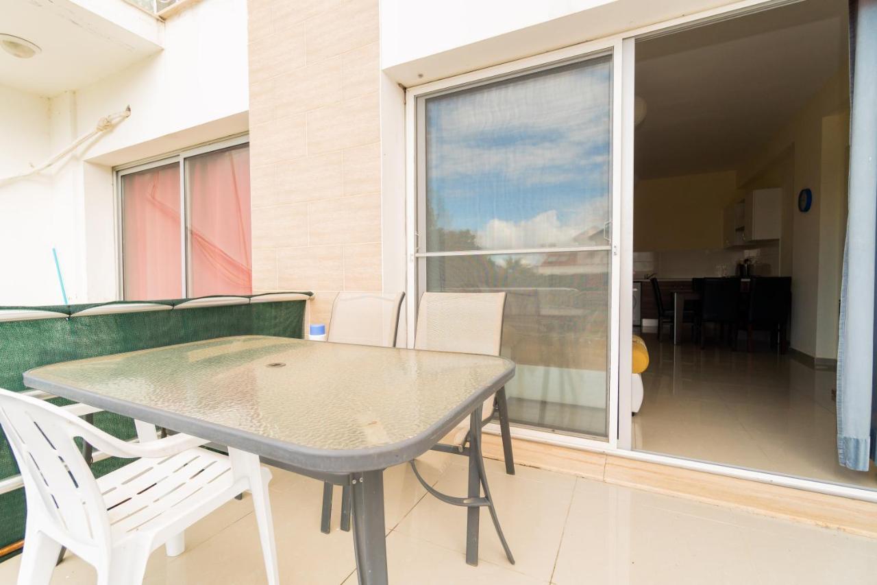Amazing Two-Bedroom Apartment In Residence Lukomorye D1 With Private Garden Karavas  Exterior photo